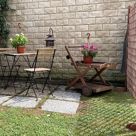 Apartment In&out - Mostacciano, Eur *